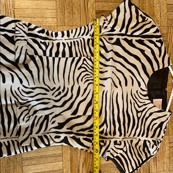 Zebra mini-dress! 🦓 animal print faux suede dress - Picture 10 of 11